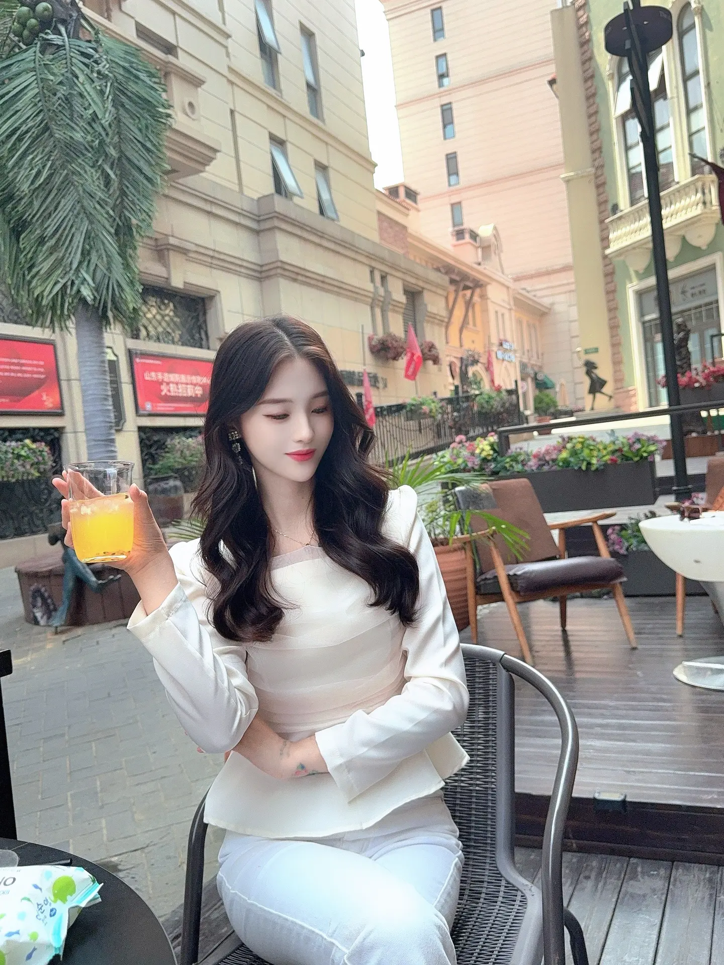 今天是漂亮姐姐