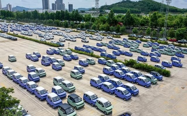 福特年亏51亿、通用砍掉30款车！欧美弃车，中国为何死磕到底？欧美集体“退赛”电动车？别被表象骗了，