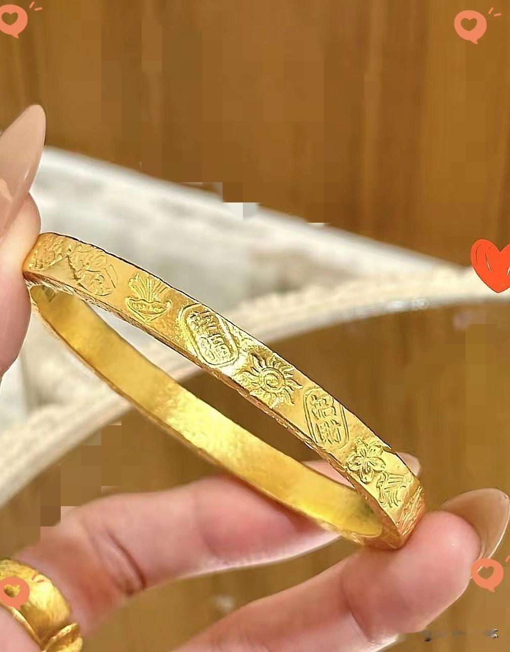 奉劝大家，不能再买黄金了，不是金价跌到了878每克，而是到实体店你会发现黄