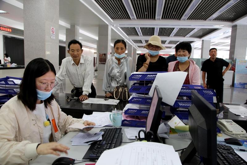 灵活就业缴社保，到底有多“压”？2亿人的困境，终于有了新转机灵活就业的朋友