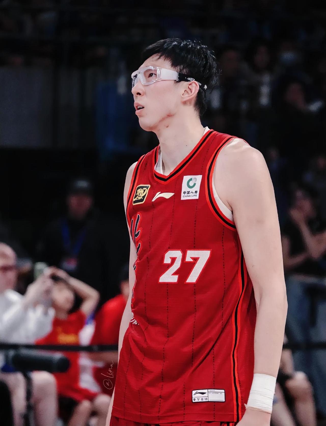 太让人失望了，北京主场83-88不敌上海，这4位球员必须为输球负责！1. 