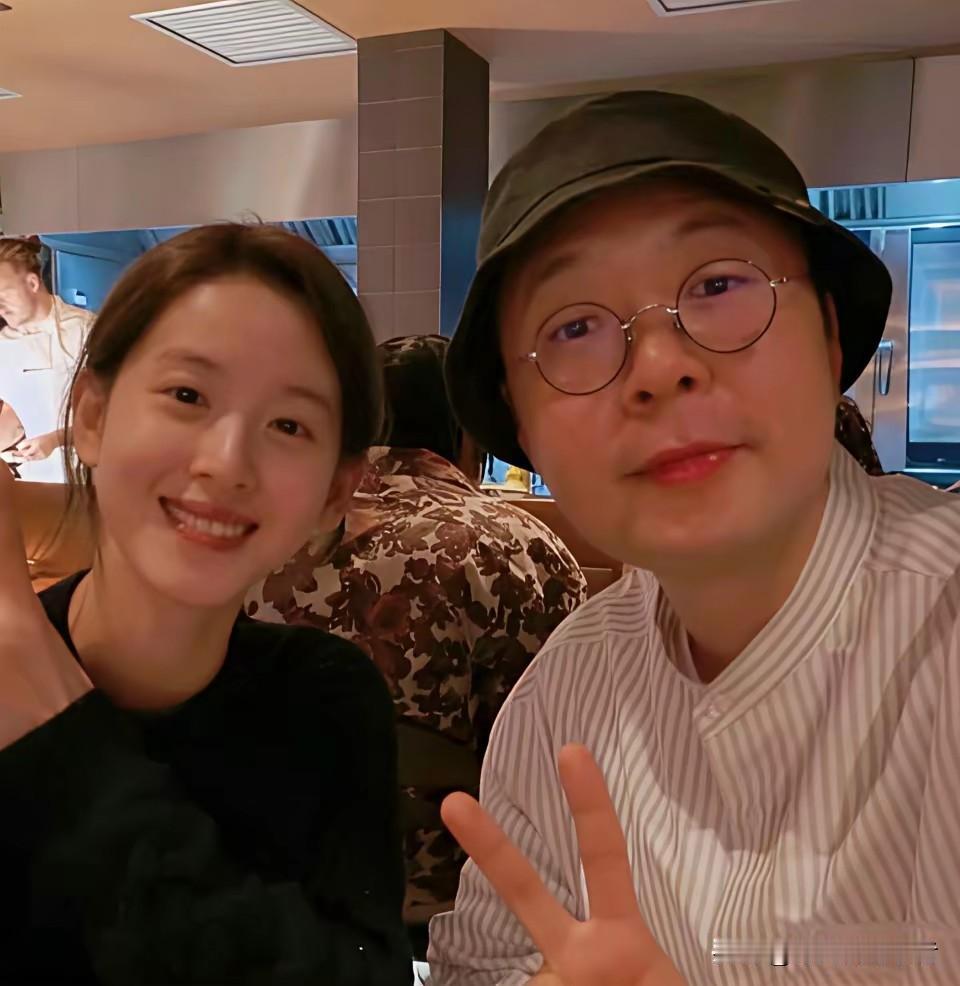 杜海涛肯定受到了李湘的真传，在国内不温不火，跑到英国镀金，见了各种成功人士，感觉