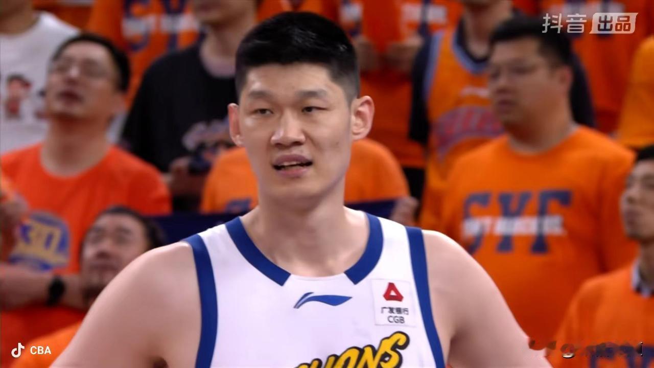 胡金秋转会风波告一段落，最大的两个潜在下家各有苦衷，上海受不可抗拒力影响无法引援