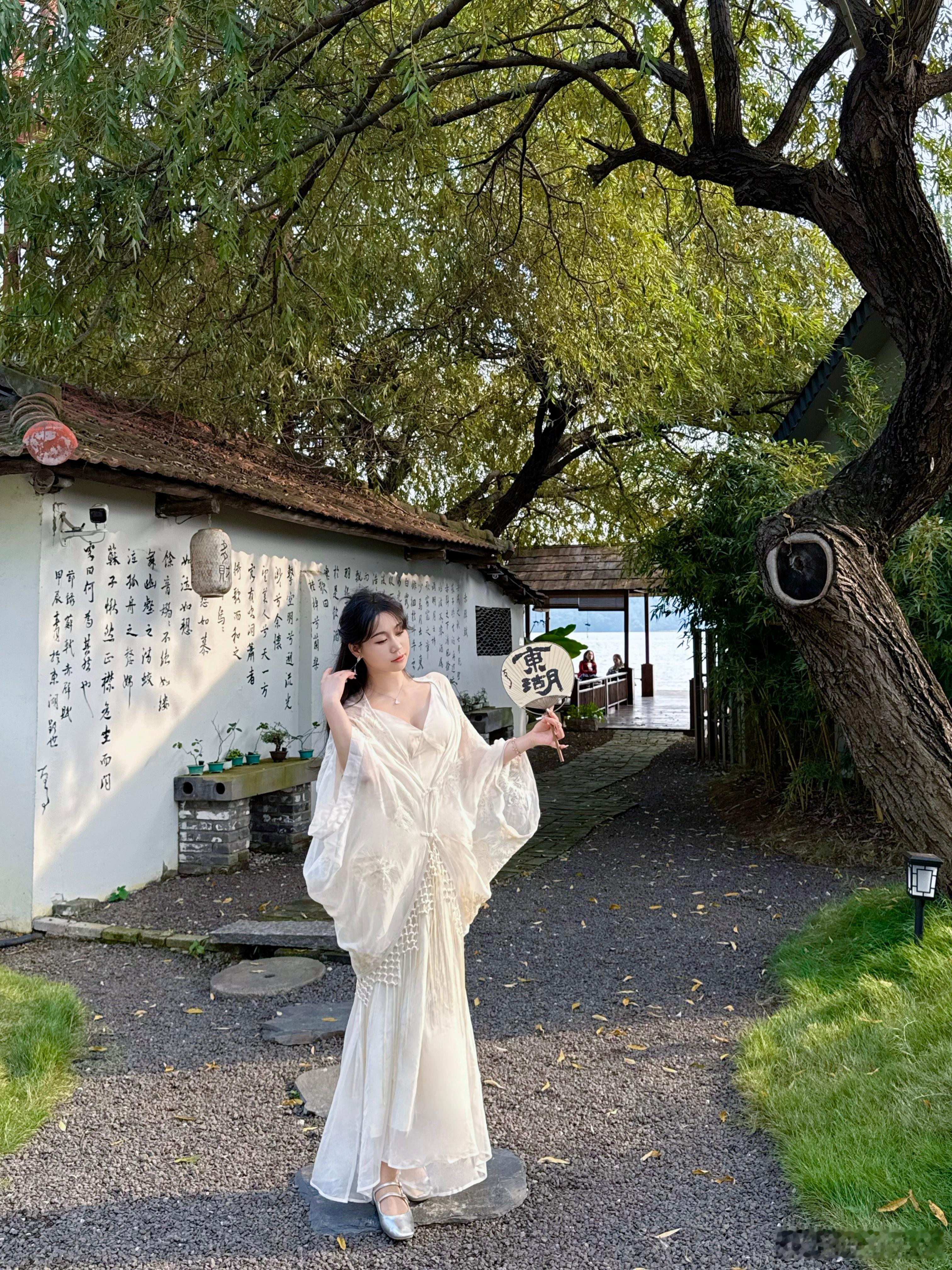 立冬的第一声祝福给你🍃👗:Zboss​​​