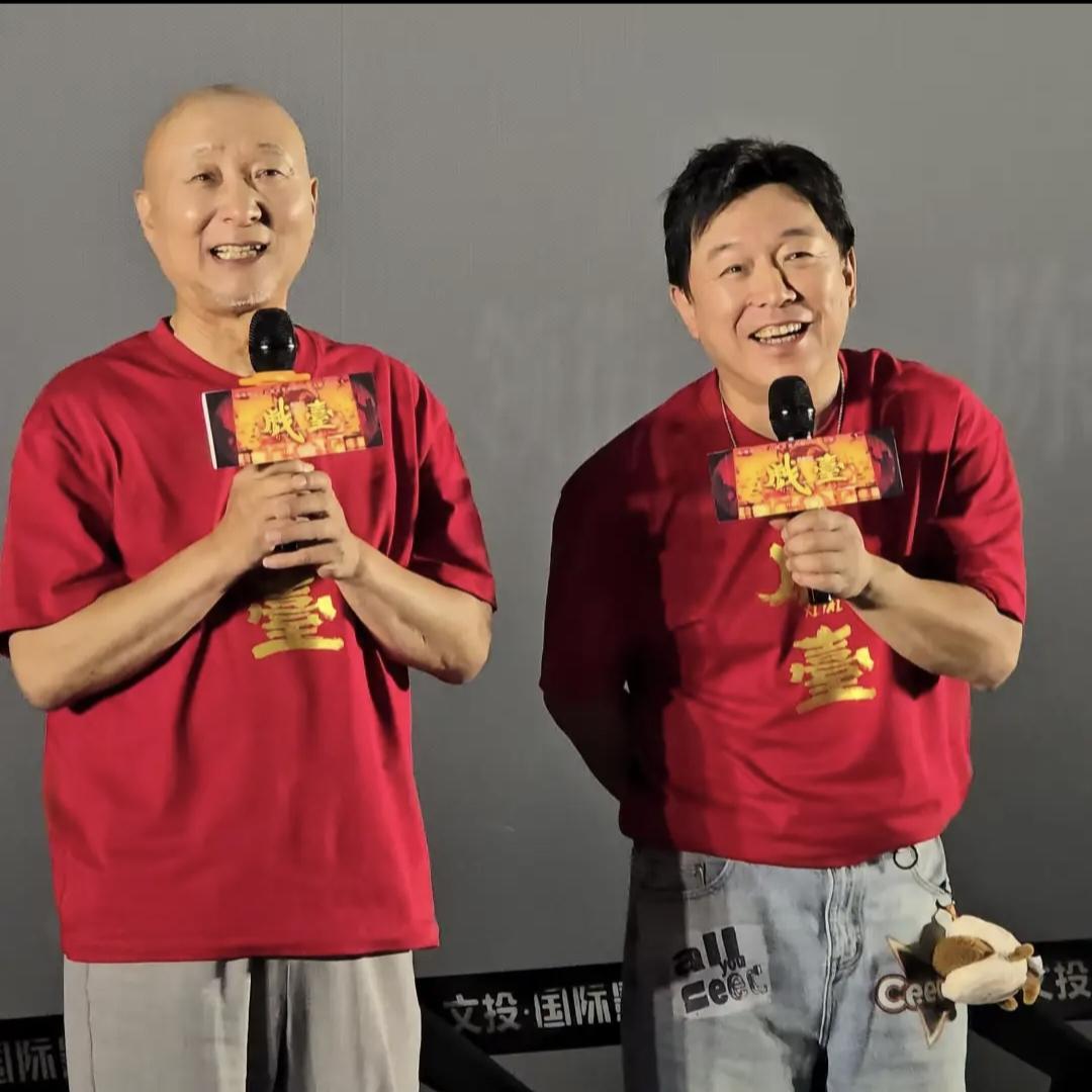 🌞2023年，陈佩斯给黄渤打电话，小心翼翼地说:“我筹拍的《戏台》有个角色