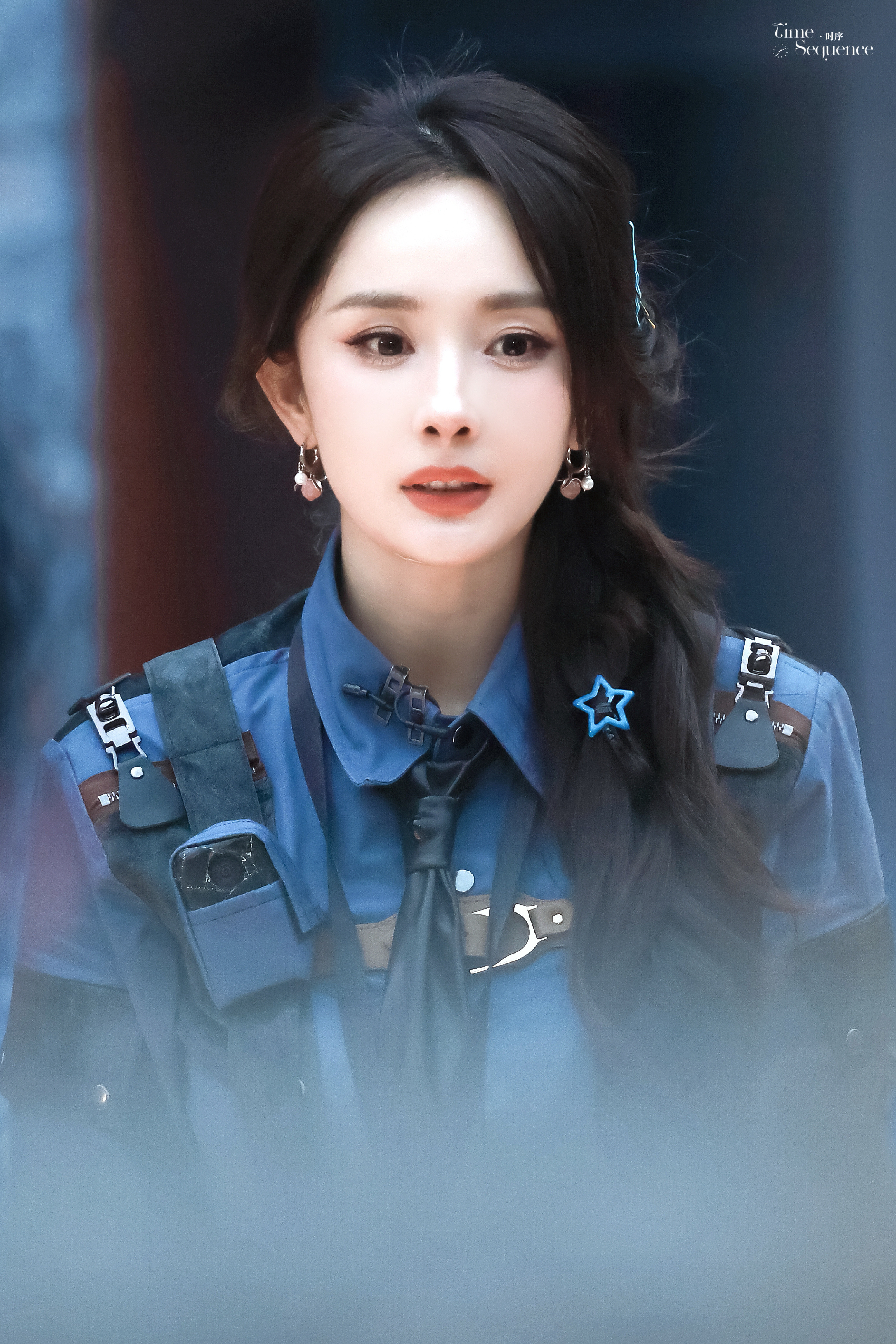 杨幂胡连馨说杨幂是很宠的姐姐在复制粘贴的时代，你是手写的诗