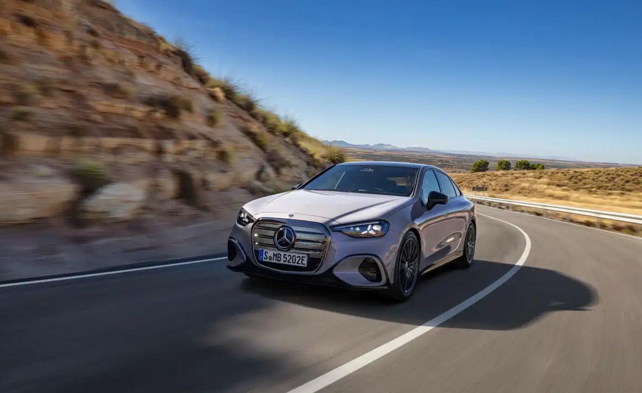 全新一代奔驰C级纯电版正式亮相！作为基于MB.EA专属电动架构打造的中型豪华纯电