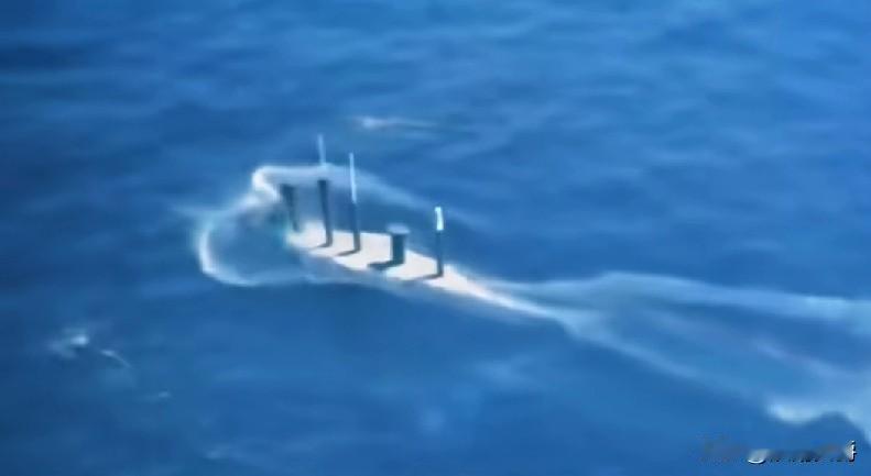 美国在南海耀武扬威的日子结束了！10月26日刚在南海掉下来两架飞机，尼米兹号离