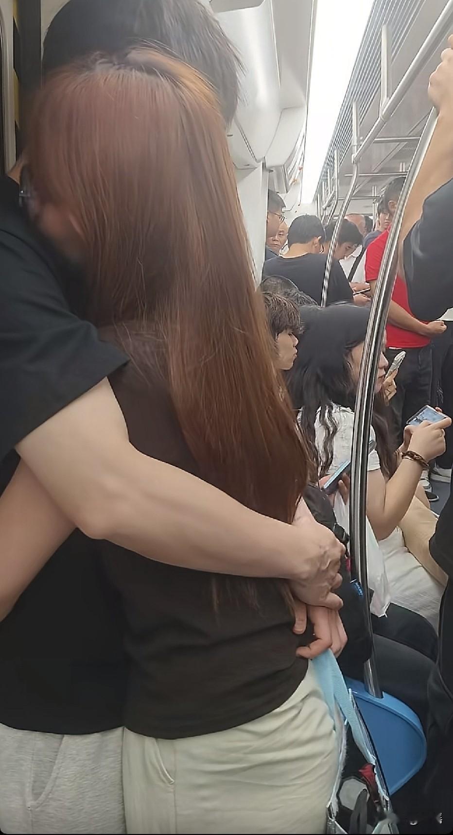 男生只要不是老外我都祝福，[比心]