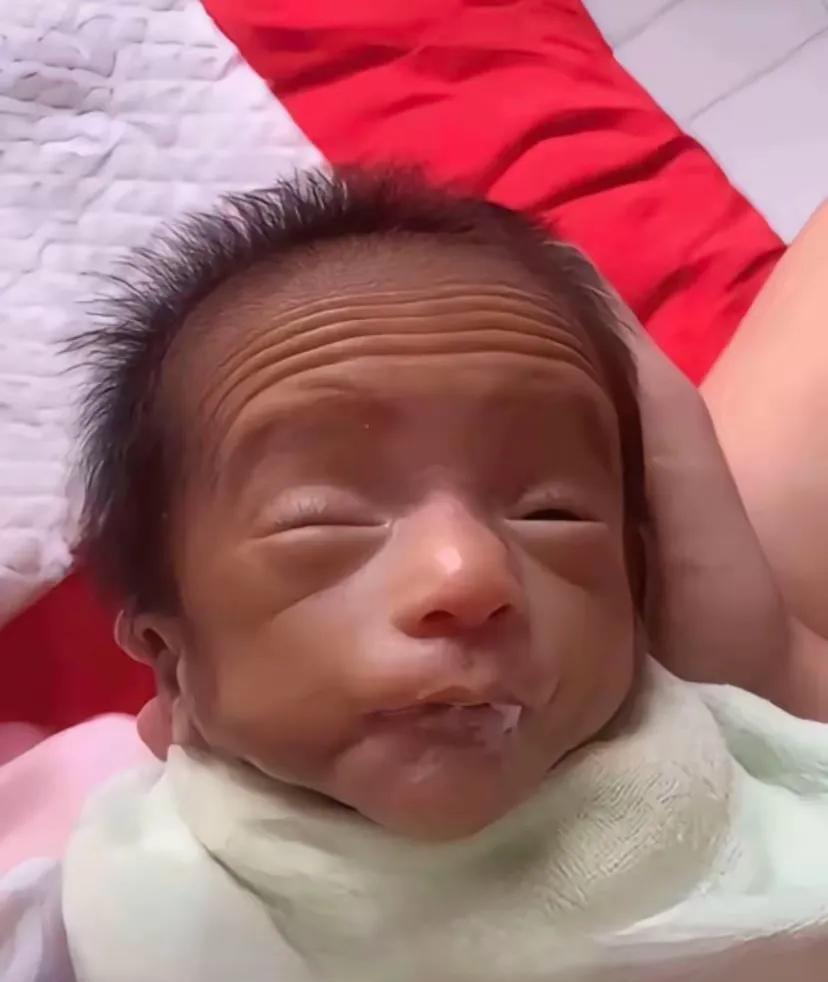 终于有后了，希望孩子将来有大出息。
