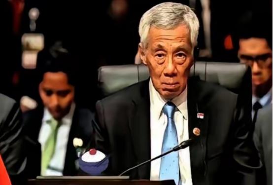 在地图上不那么起眼的海南洋浦港，干了一件让整个航运界，尤其是让传统航运巨头新加坡