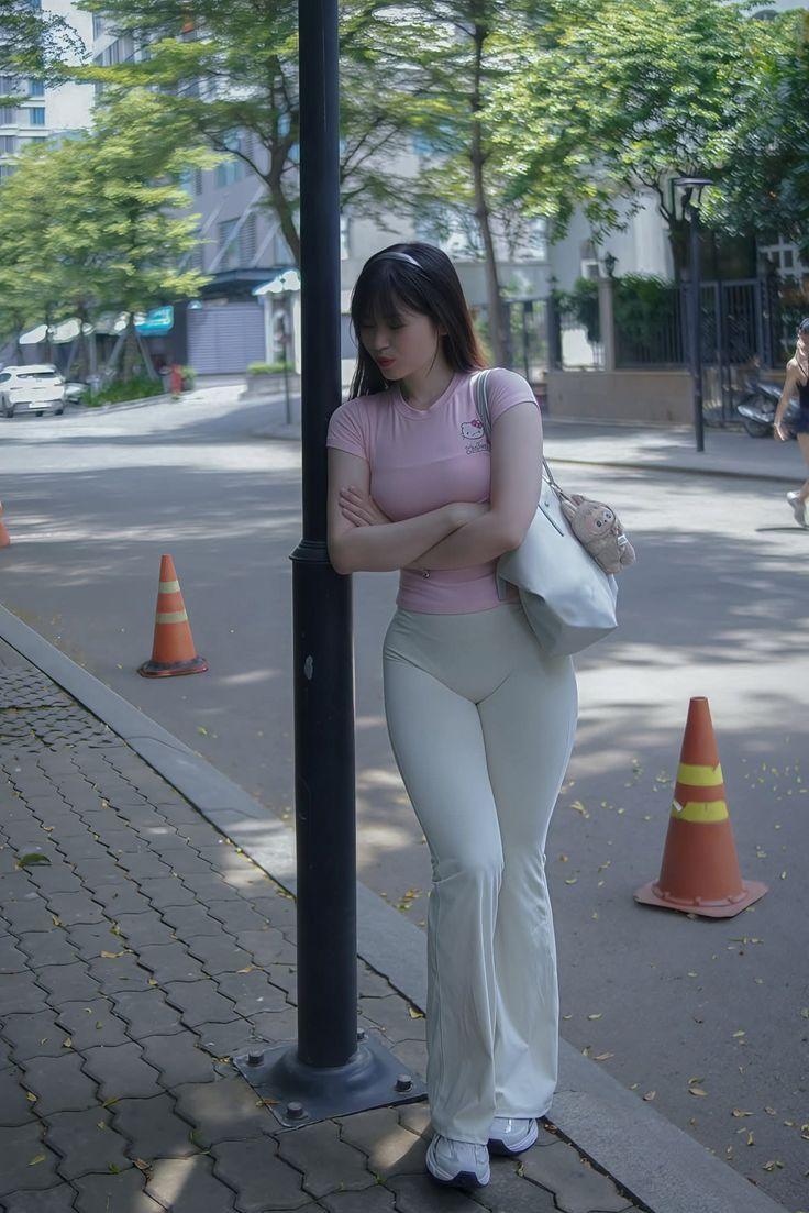 下联：一诗一画一人生友友请展示下联友友请邀对下联友友请出上联对下联