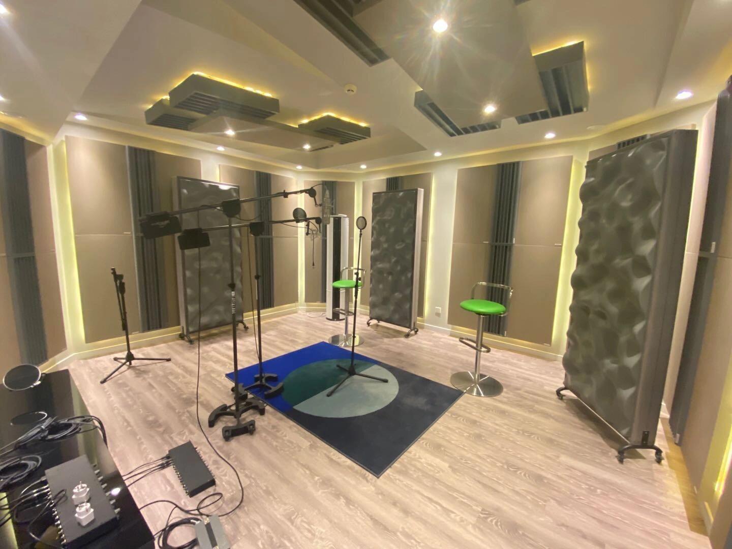 吴某凡曾经在北京亮马桥燕莎的工作室