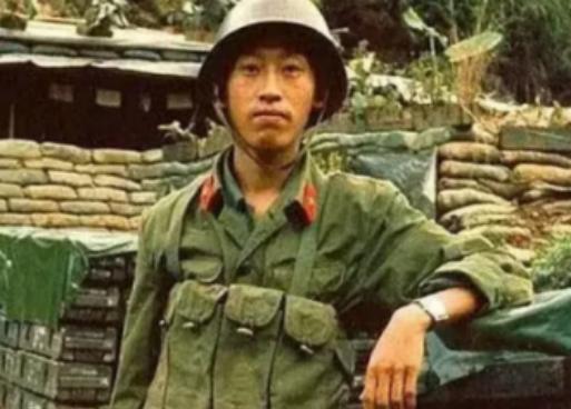 1978年，一辆吉普车突然闯进了广州军区招待所，哨兵警告无效后对吉普车开了三枪，