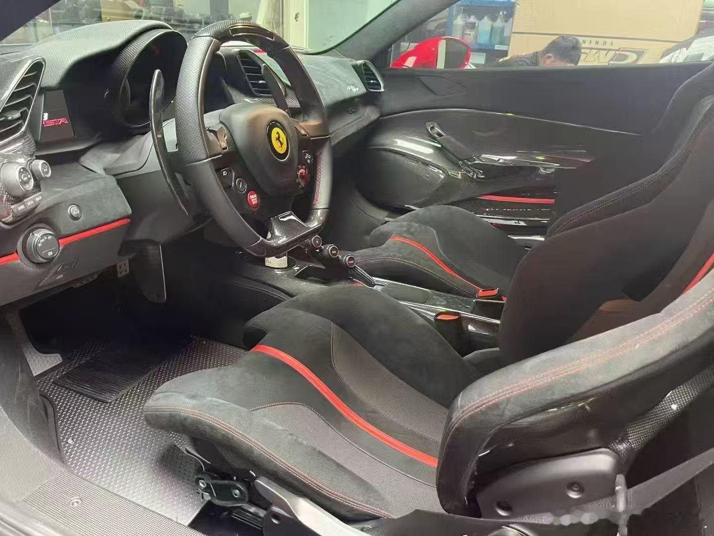 法拉利488Pista寻伯乐、19年落户1.1万公里，车主报价400万多​​