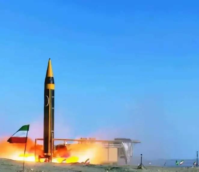 伊朗最近放了个狠话，说以后导弹弹头重量不到一吨的，他们都不好意思发射了。这话是