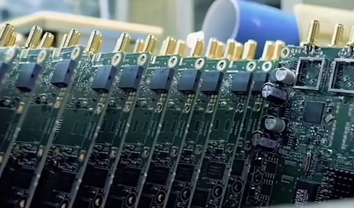 在PCB（印制电路板）、CPO（共封装光学）和存储芯片领域深度发展的10家公司1