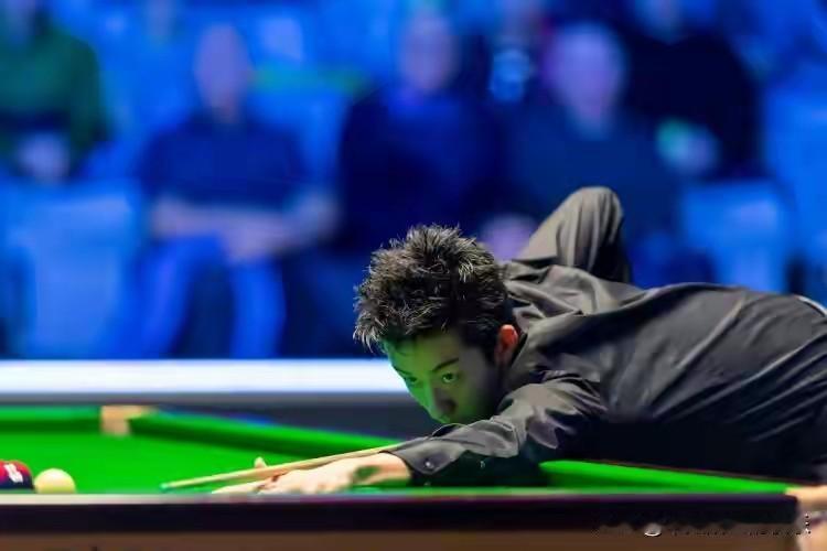 说吴宜泽是黑马我不认同，说吴宜泽靠准赢得胜利我不否认，但我更知道一点，永远专注的