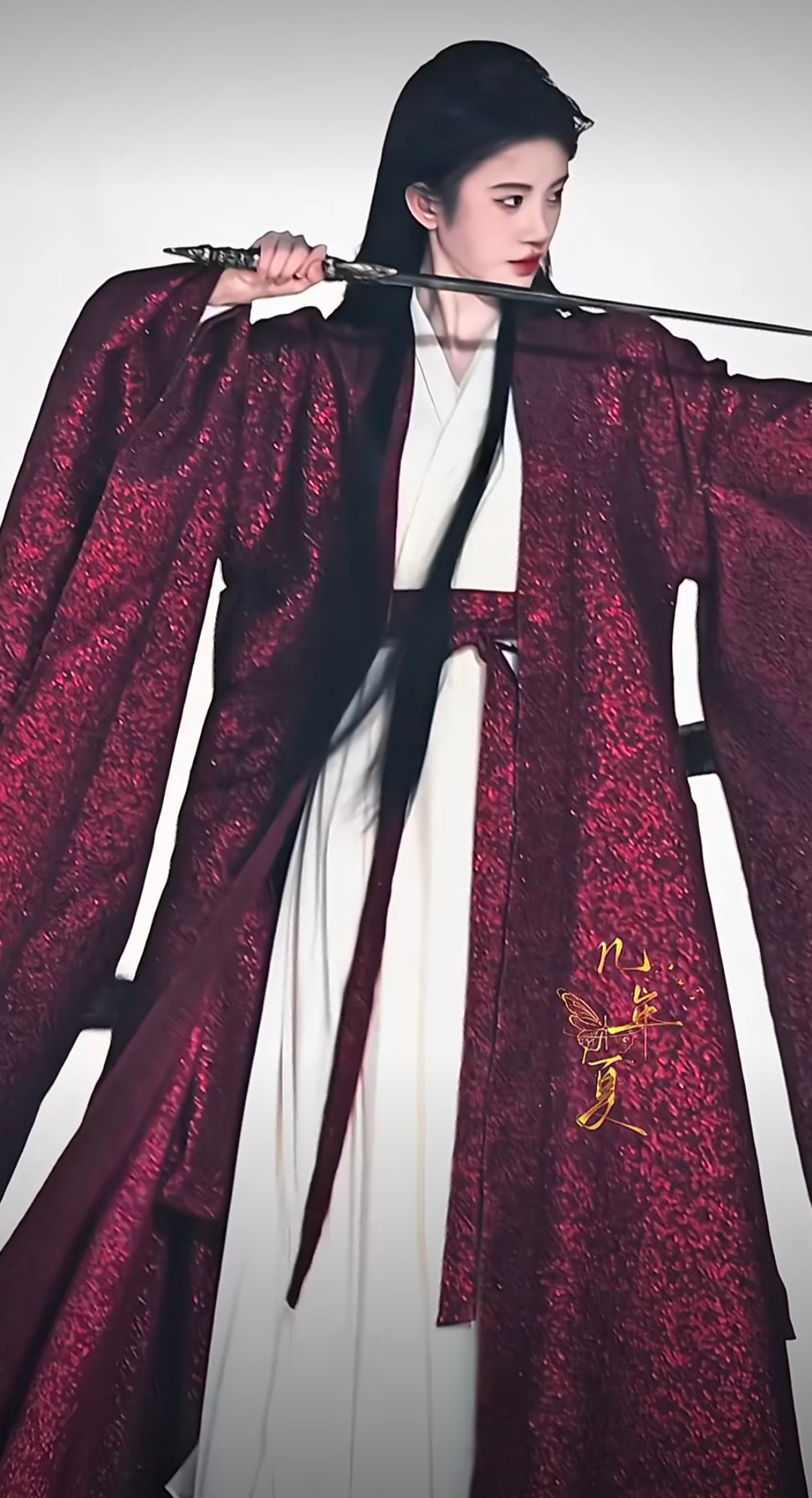 鞠婧祎美貌加持下34套华服华服配神颜，谁看了不喊一句老婆好绝