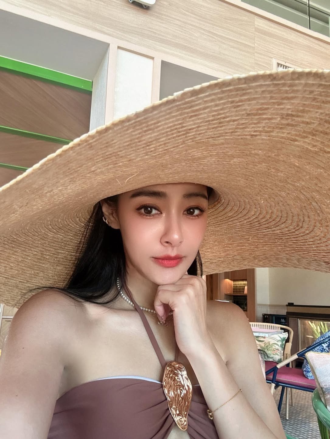 王思佳发文，不想让双面人知道我在过好日子。