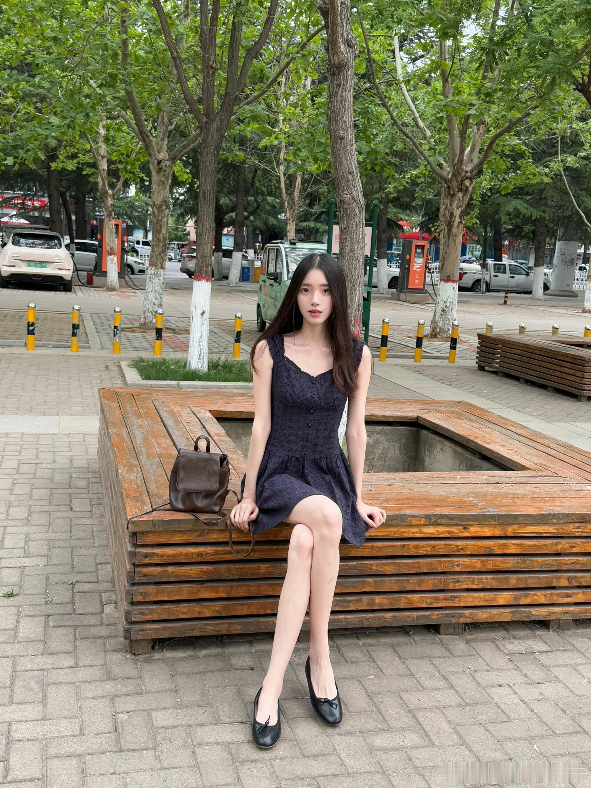冷白皮大长腿，怎么看怎么美~​​​