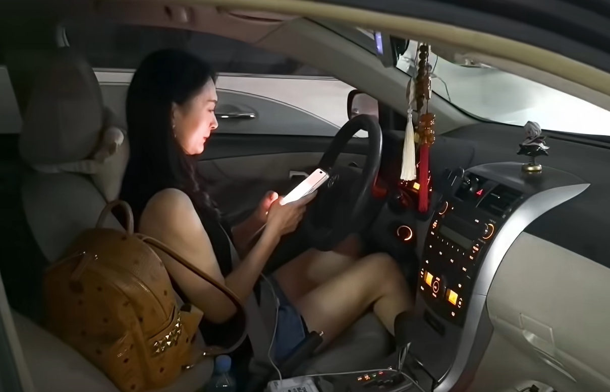 就喜欢她劲儿劲儿的[哭笑不得][哭笑不得][哭笑不得]