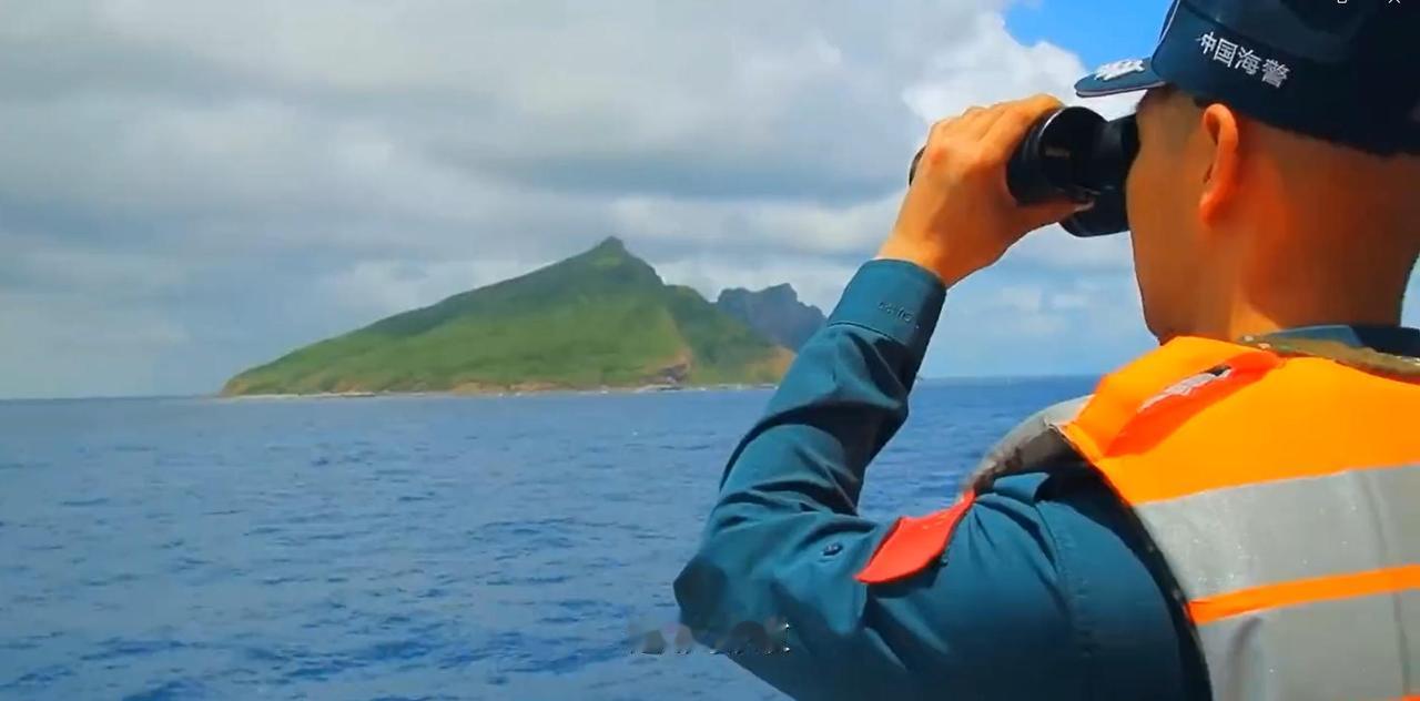 中国海警发布形象宣传片，包括在钓鱼岛巡航画面，海警执法人员和钓鱼岛同框难得一见。