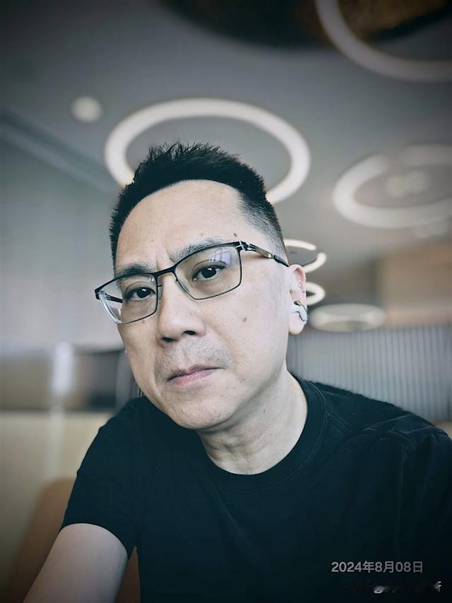 他准备捐款3亿元给湾湾造潜艇他是谁？486先生，本命名陳延昶是台湾一个团