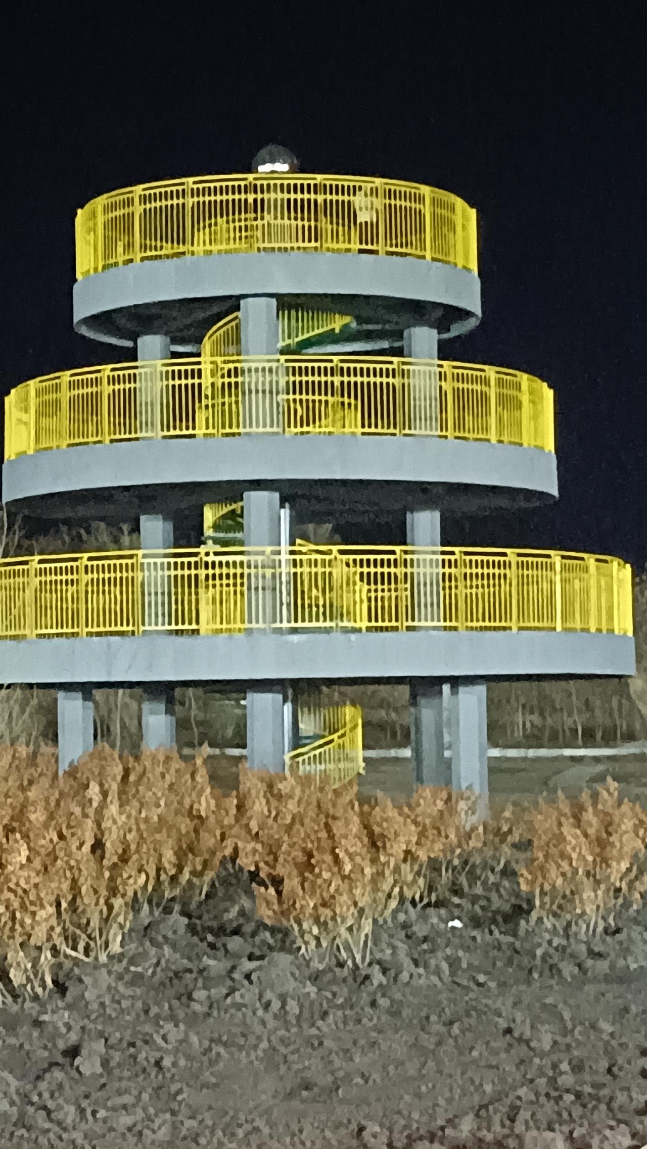 人到中年，一定要记得：千万别向孩子倒生活苦水。房贷、车贷、柴米油盐，把