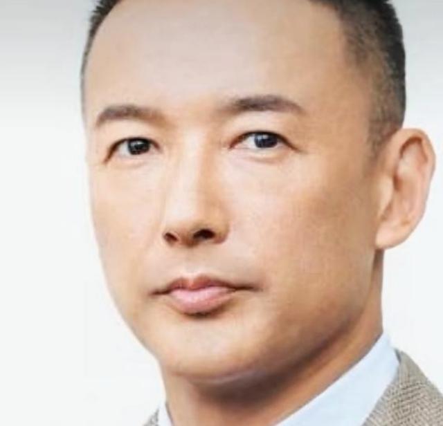 日本国会那天，山本太郎掏出一张A0大图纸，上面密密麻麻全是红色导弹轨迹线。山