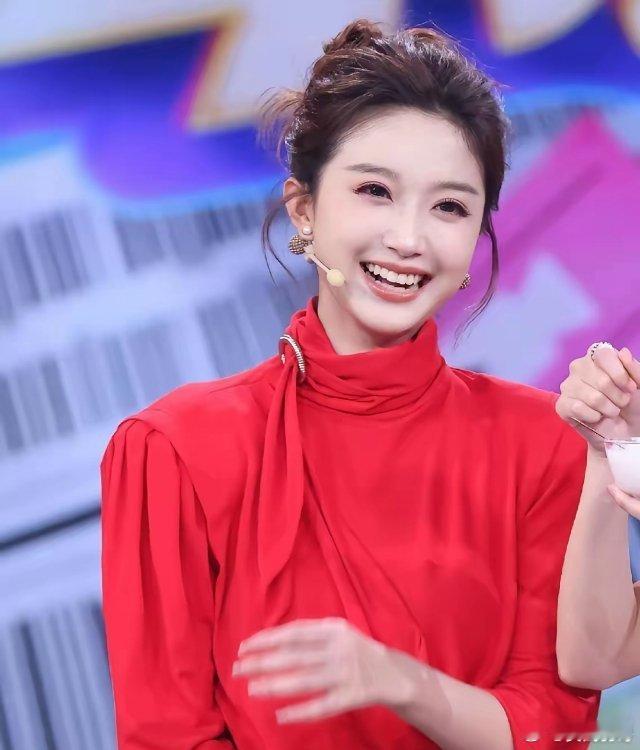 今年央视春晚的最大赢家，并非沈腾，也不是天后王菲，甚至连蔡明都不是，而是首次登上