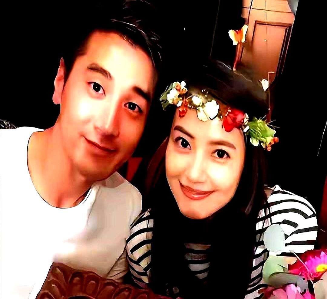 高圆圆婚姻的真相，戳破了多少“恩爱夫妻”的谎言。结婚12年，书房上锁，深夜