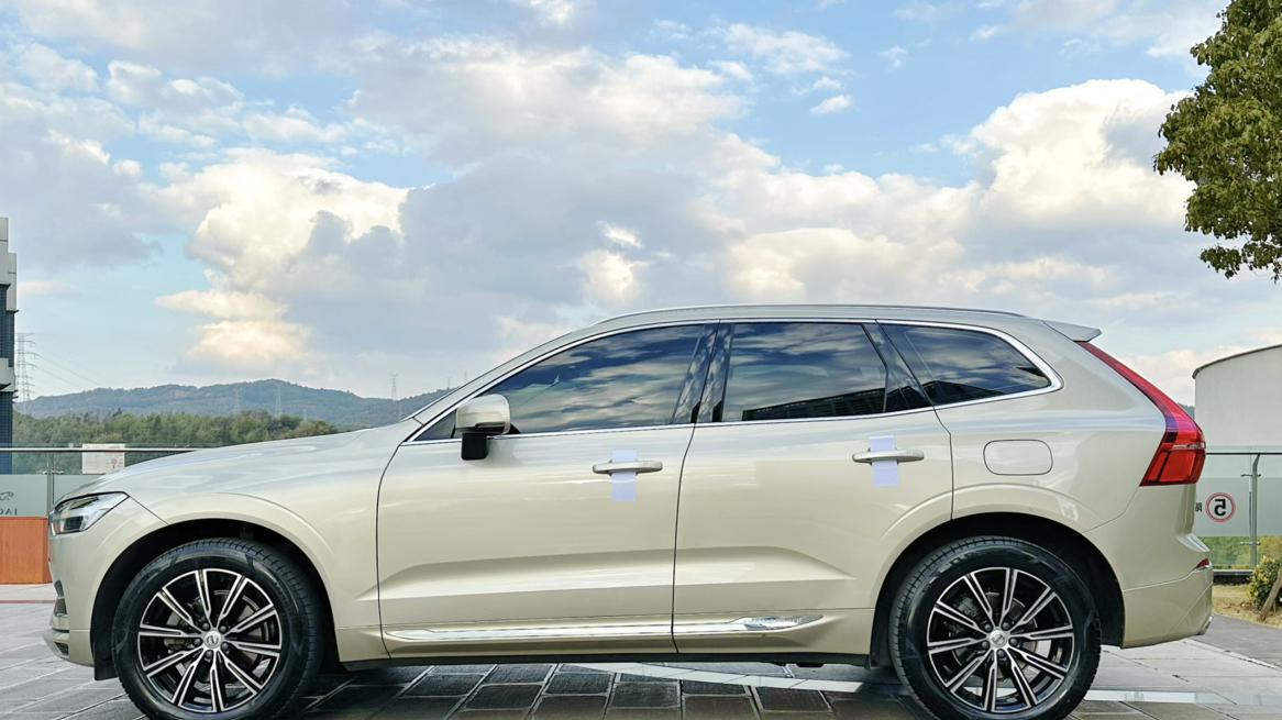 2020款沃尔沃XC60T5四驱, 15.8万圆你豪华SUV梦