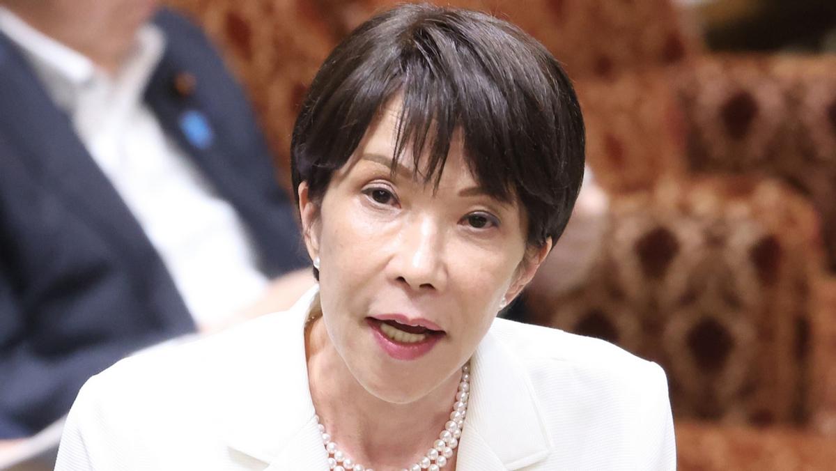 据彭博社援引知情人士报道，日本首相高市早苗私下表态，不愿在APEC期间与中方举行