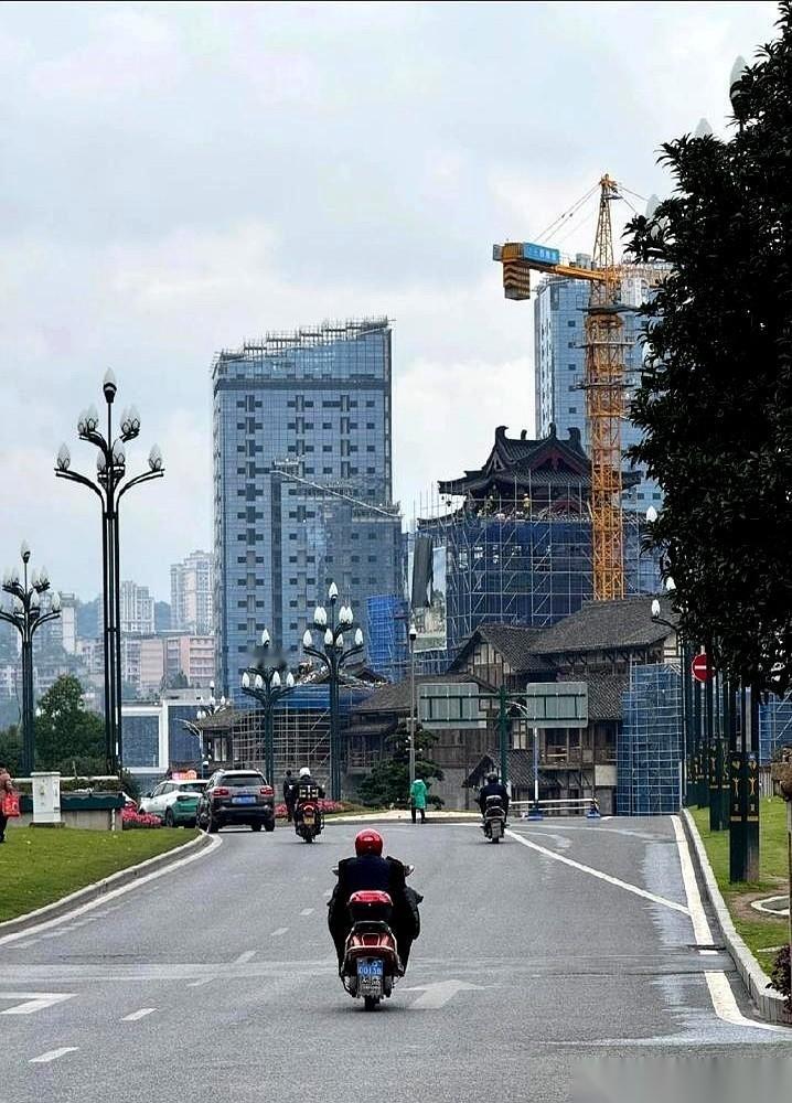 我妈一个电话打过来，语气特严肃。“记下这个时间，4月20号，早上9点38分。”