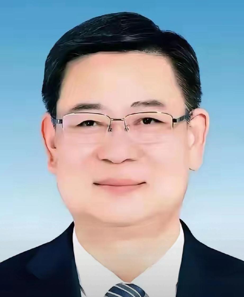 他成为谷雨节里落马的山东第一只虎！2026年4月20日，暮春谷雨的当日，一则来自