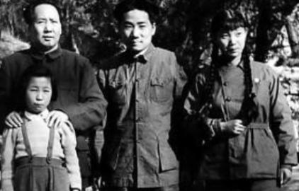 毛主席有多少个子女？一生育有10个孩子，与杨开慧育有3子，与贺子珍育有3子3女，