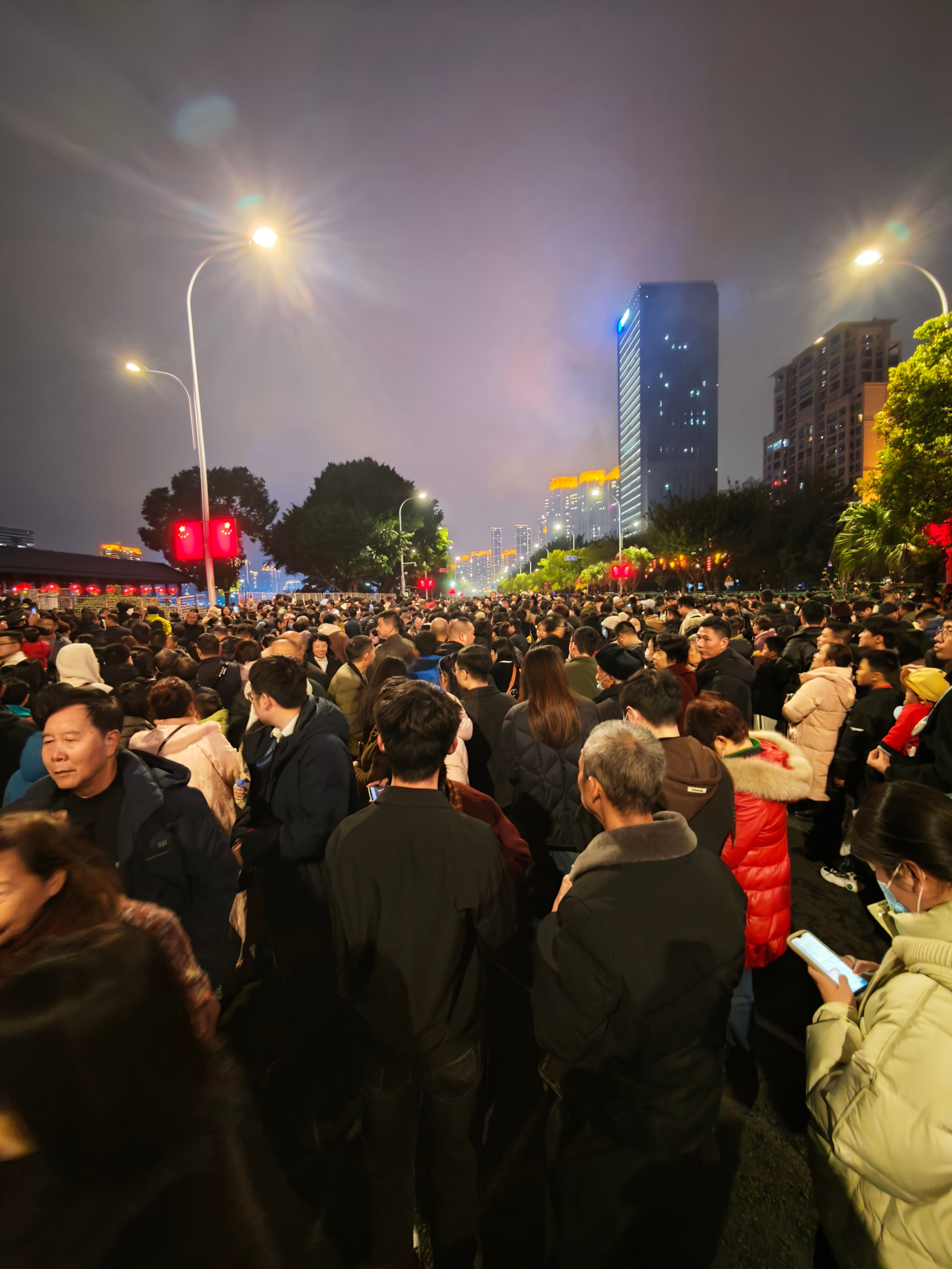 福州看烟花秀的感觉有一亿人😱😱😱大年初一