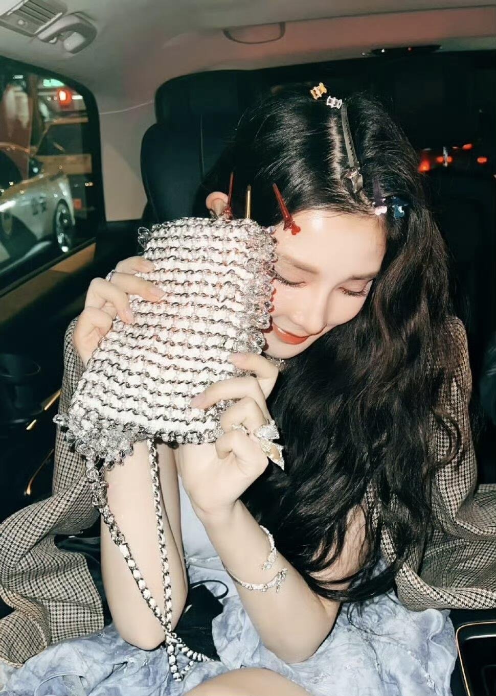 内娱又上新了免费明星见面会 内娱暖心福利！彭小苒官宣生日免费见面会，还叮嘱粉丝不