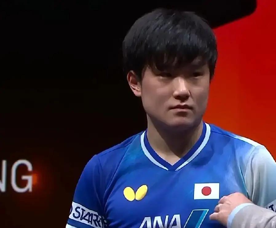 张本又赢了，4比3，还是七局，还是林诗栋。去年总决赛他这么赢，今年沙特大满