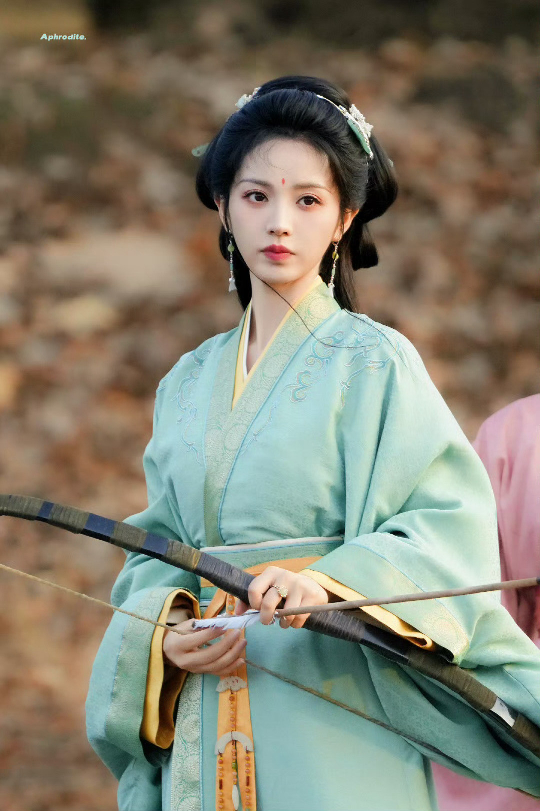 正在拍的古装女主妆造，你get谁？虞书欣：云初令田曦薇：嫁金钗