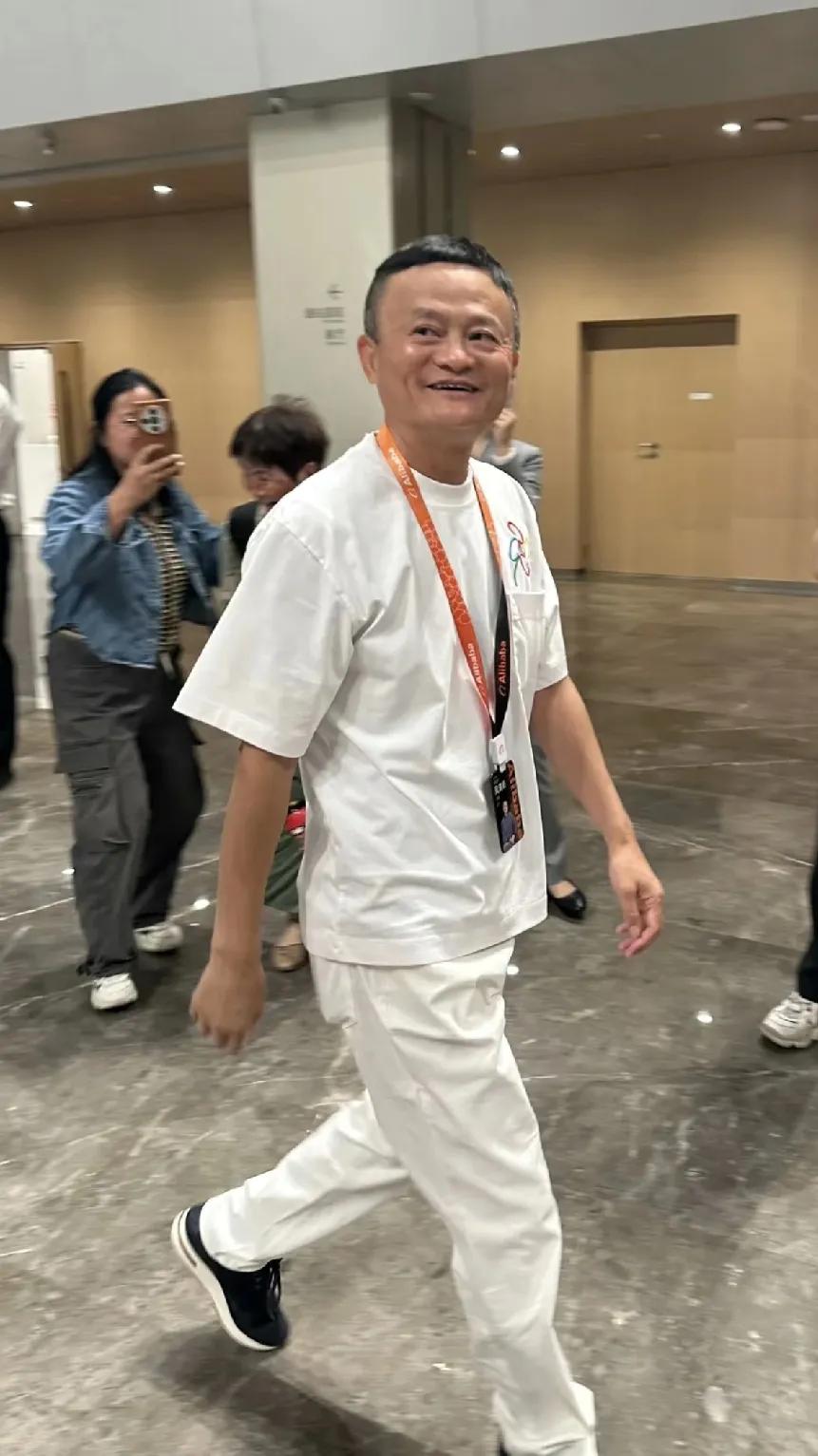 马云再次现身，红光满面，这气场太强了，难道有大动作？