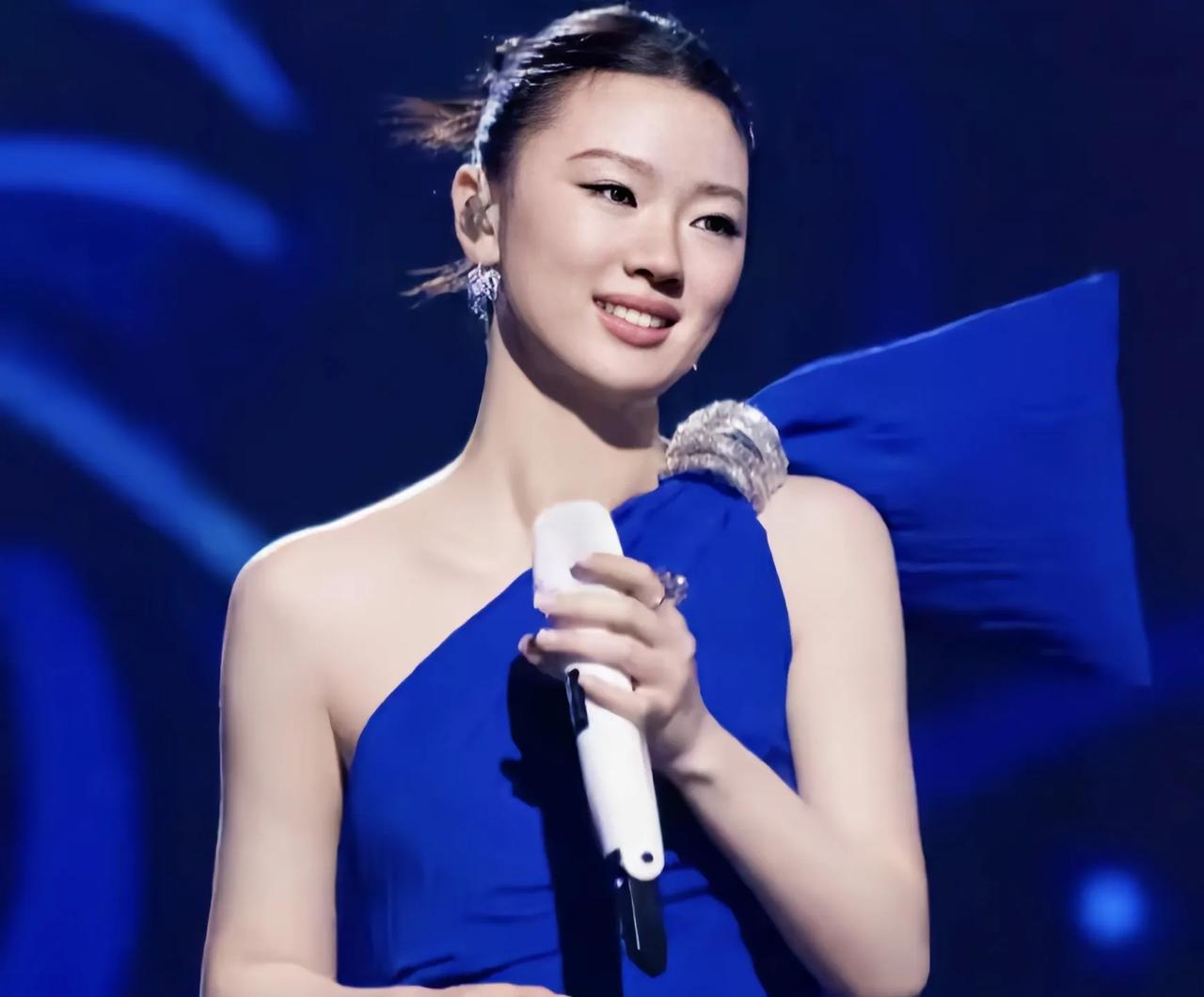 李荣浩《李白》翻唱授权之争后，单依纯演唱会票价大跳水打五折单依纯郑州演唱会的票