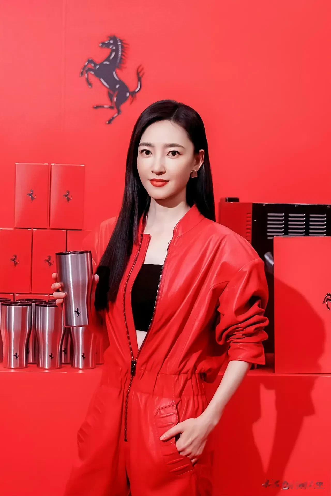 小院无人夏昼清