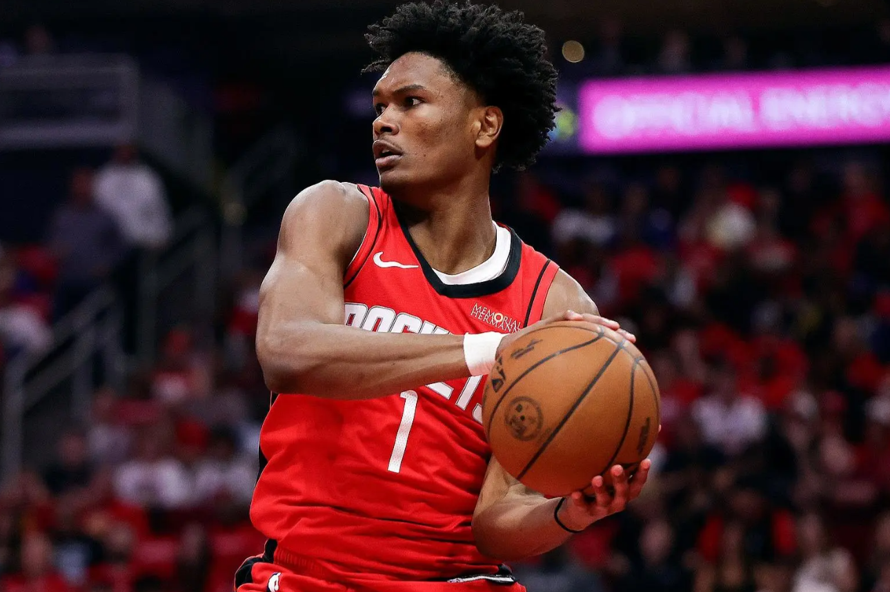 近日，火箭总经理斯通在《ESPN97.5&92.5》节目中谈到了谢泼德。
