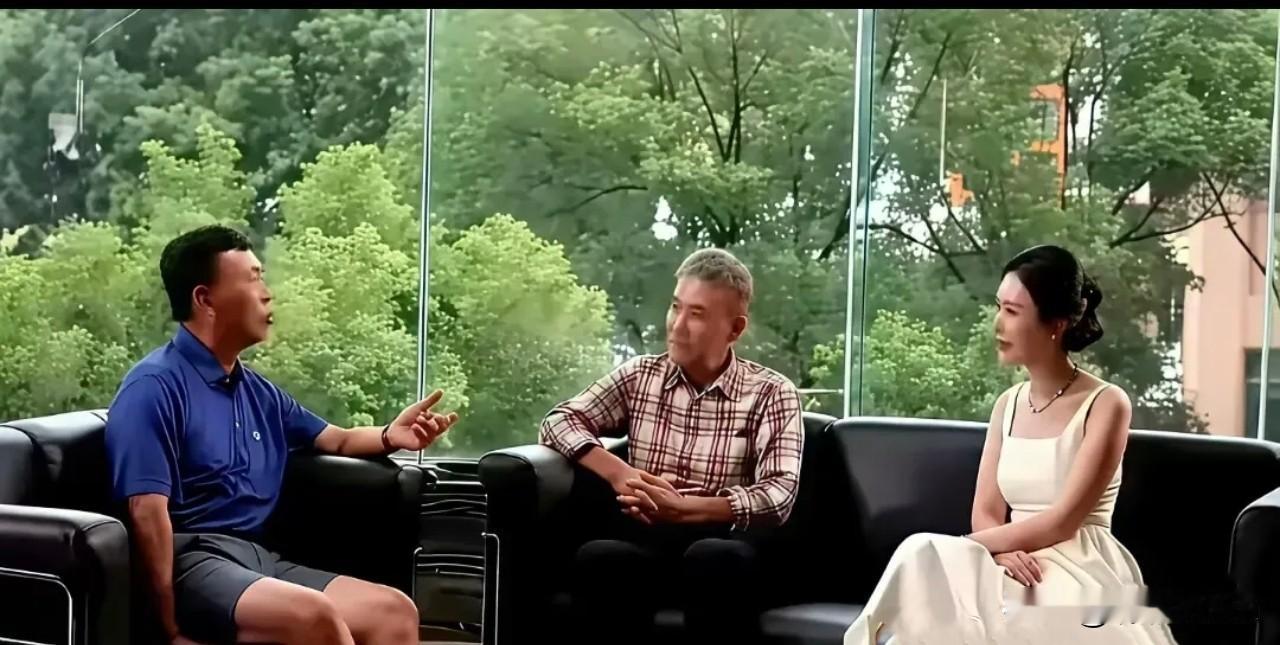 尬出屏幕！田朴珺问段永平王石成功能否复制，大佬当场沉默，王石救场才破局田朴珺采