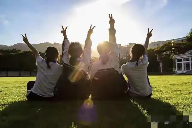 2025年高考录取流程正式揭晓！距离高考仅剩一个月，你准备好了吗？高三的