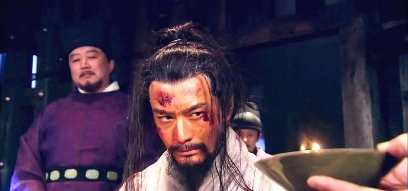 岳飞被秦桧陷害的时候，韩世忠为什么不救岳飞？岳飞的案子快要定下时，韩世忠直接去