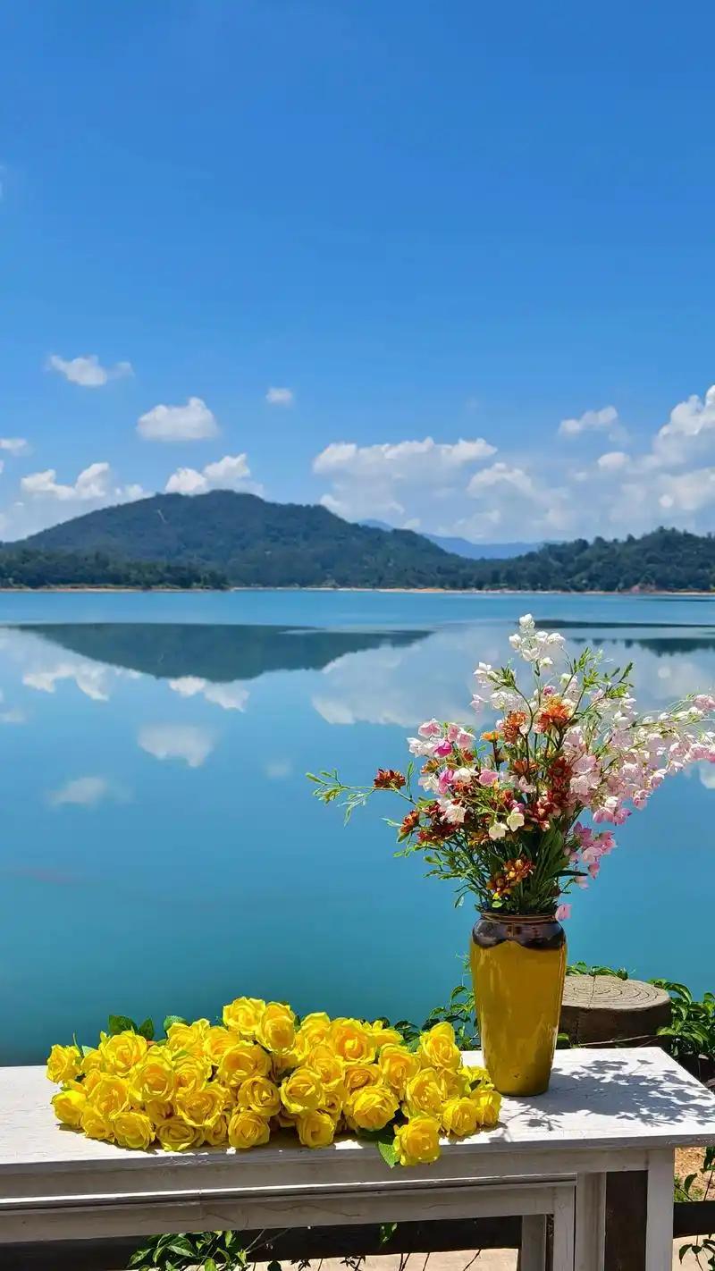 人到中年，很多事情才真正看透：1、你不好惹，别人才会把你当回事。2、规矩是你