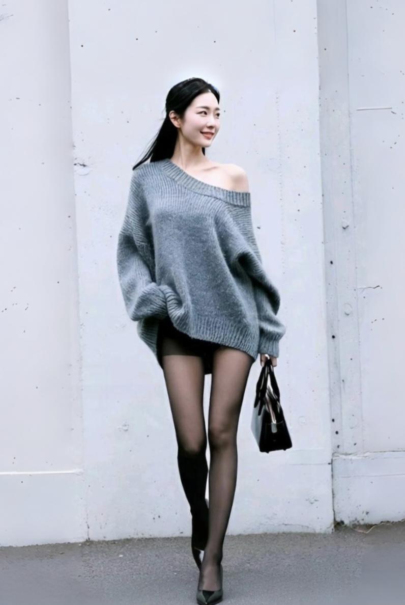 分享秋冬穿搭毛衫配厚黑即保暖又靓丽又显气质简直不要不要的绝绝子御姐秋冬穿